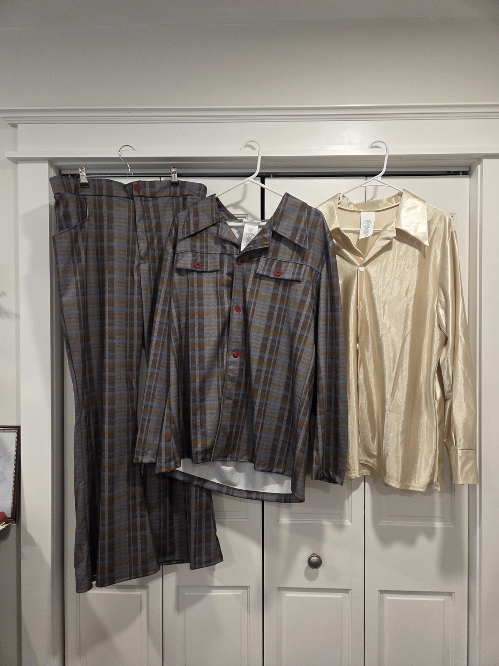 California Costumes Plaid Button-Down Shirt and Pants Set in Gray and Brown